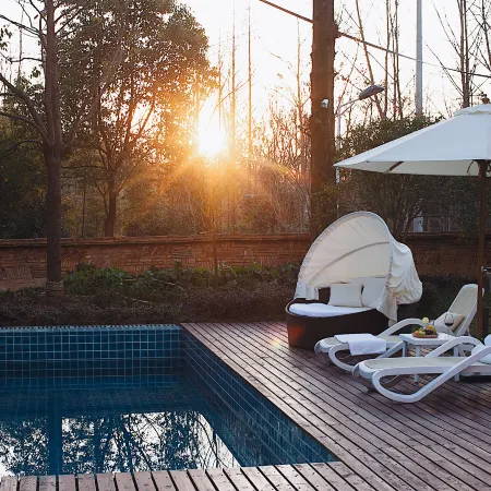 Mount Mogan Chic Hostel