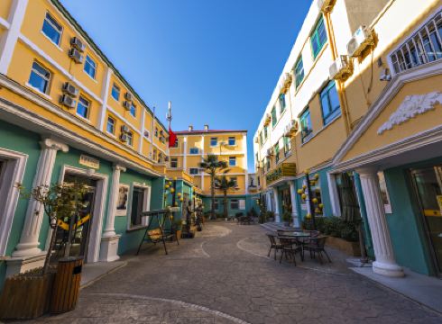 Beijing Zhong'an Hotel ( Near metro,Tian'anMen,Forbidden City. Free laundry and tourism service)