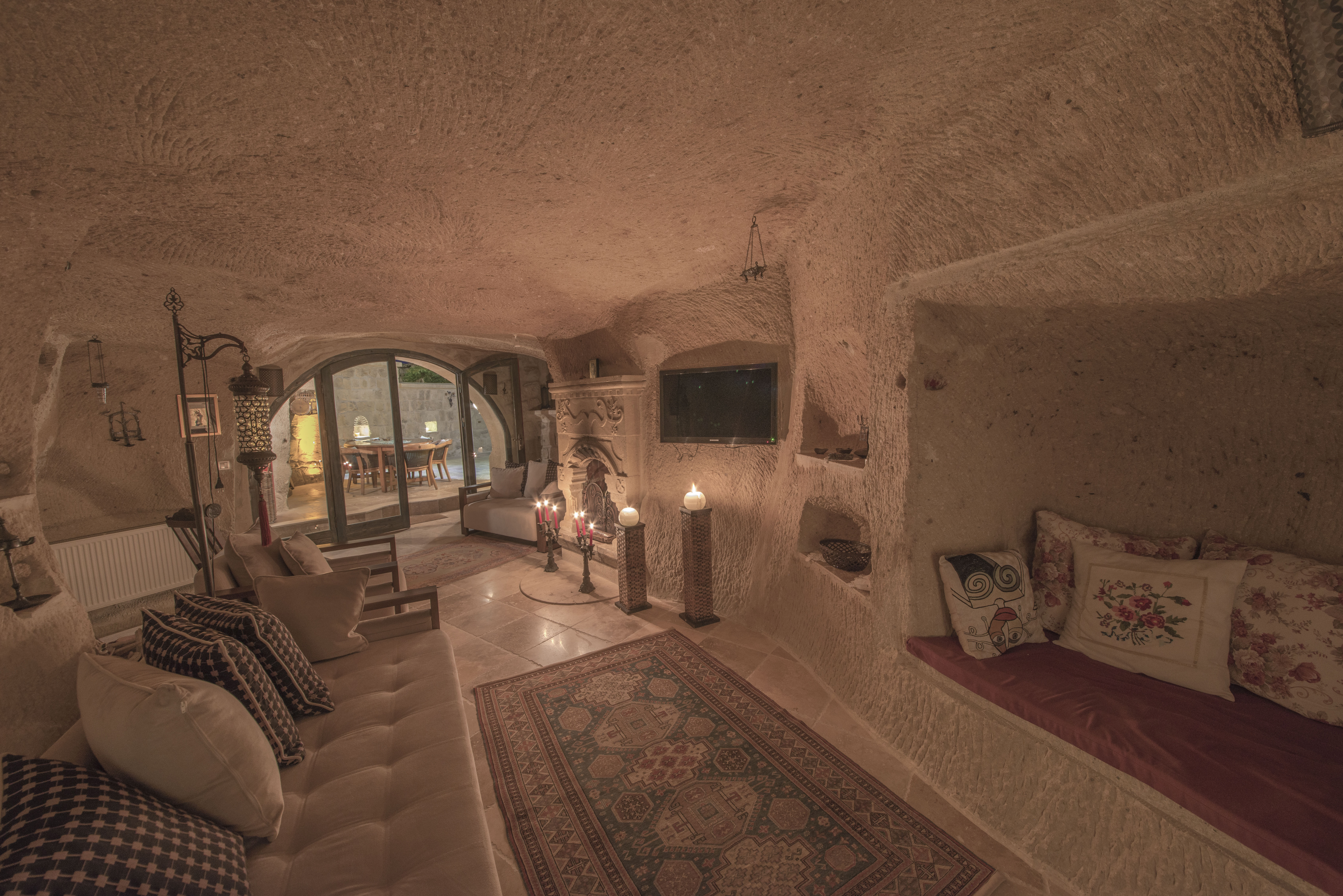 Elika Cave Suites