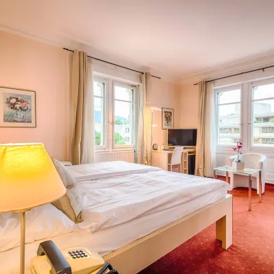 托斯卡納別墅飯店 皇后樂隊錄音棚附近的飯店