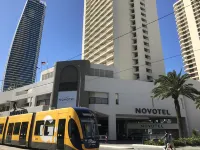 Novotel Surfers Paradise Hotels near SkyPoint Climb