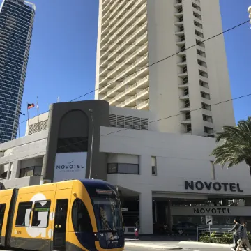 Novotel Surfers Paradise Отели рядом с достопримечательностью «Саутпорт»
