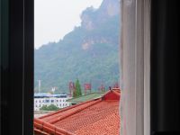 武夷山幽幽琪兰民宿 - 谷雨山景投影房
