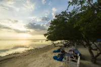 Gili Teak Beach Front Resort