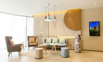 Homeinn · neo (Shanghai North Bund Dalian Road Subway Station)