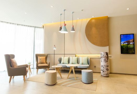 5. 홈인 호텔 ·n..