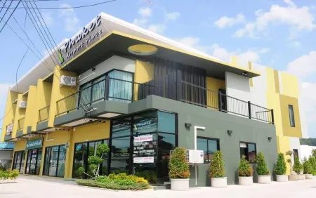 普吉島機場廣場飯店