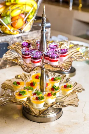 Metropolo Jinjiang Hotels (Xuzhou Railway Station, Suning Plaza, Chudu) Отели рядом с достопримечательностью «Pengcheng Square»