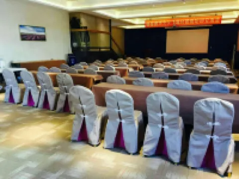 Langting Hotel (Harbin Central Avenue Highway Bridge Subway Station)