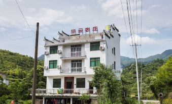 Wuyuan Jiangling Huayun Hotel