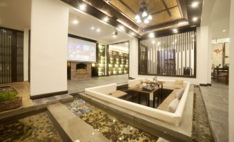 Ruyuan Boutique Hostel