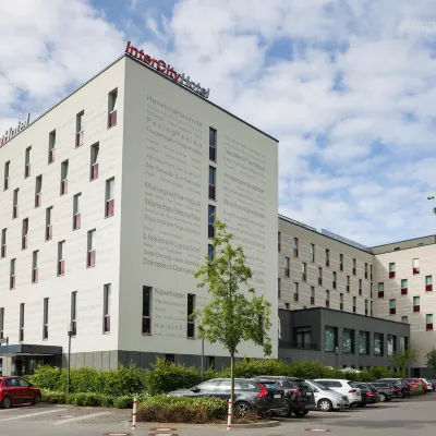 IntercityHotel Berlin Airport Area North Hotel in zona Schloss Köpenick