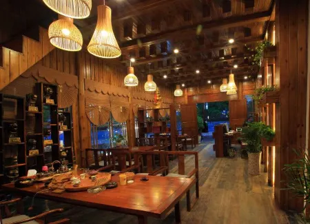 No. 106 Guihua Road Inn Отели рядом с достопримечательностью «The Rocky Natural Bridge»