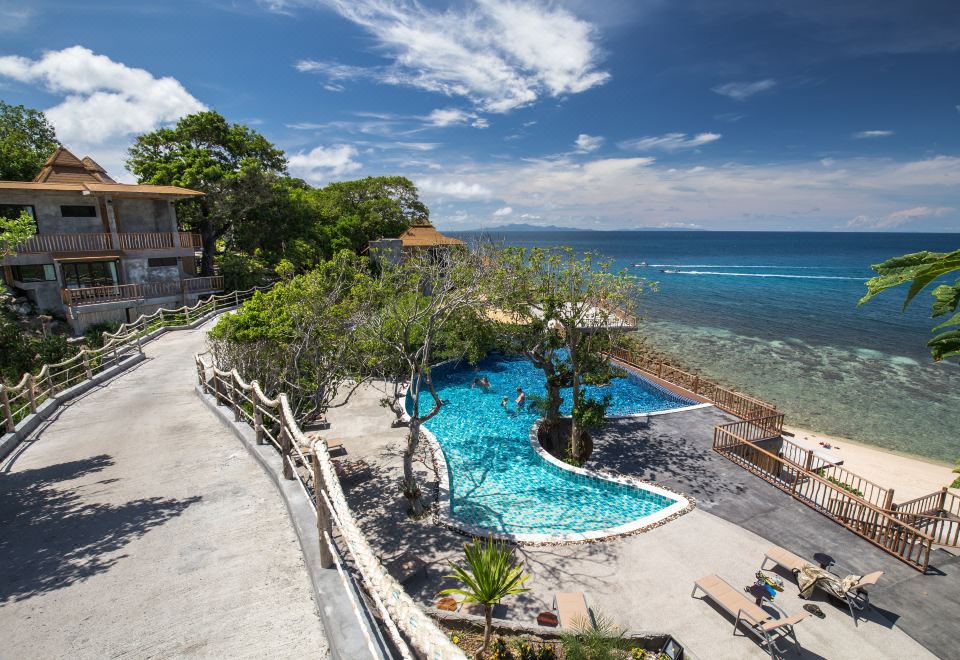 사이 댕 리조트 레스토랑 바다 전경