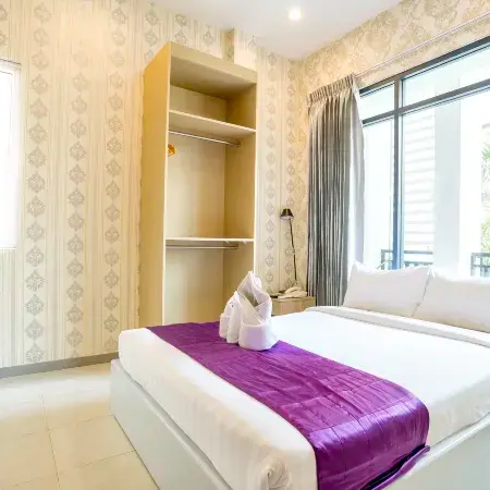 White Residence Hotel & Apartment Отели рядом с достопримечательностью «Ват Лэнгка»