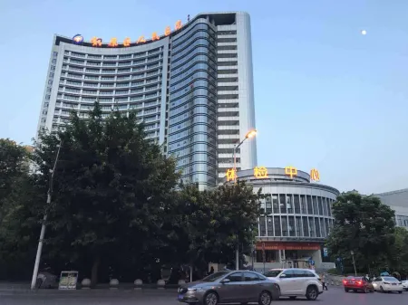 Chongqing Jingyi Chinese Inn Отели рядом с достопримечательностью «CPC Tongliang County Committee Party School»