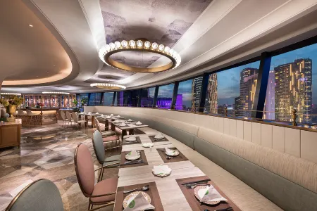 Mercure Chengdu Chunxi Taikoo Li Отели рядом с достопримечательностью «Chengdu Polytechnic Qingyang Campus»