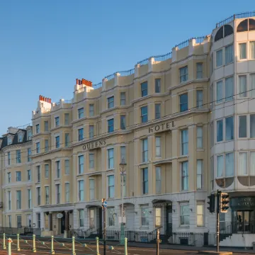 Queens Hotel & Spa Отели рядом с достопримечательностью «Железнодорожный вокзал Брайтона»