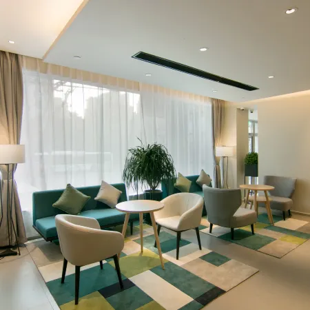 Homeinn Selected Hotel (Datong Yingbin Street Yuhe West Road Railway Station) Отели рядом с достопримечательностью «18-й средний школа в Пинчэньском районе Датун»