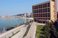 Shenlan Holiday Apartment(Yangjiang Hailing Island Dajiaowan Water Park) Hotels near Shili Silver Beach