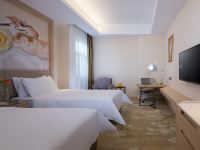 维也纳国际酒店(乌兰浩特水景公园店) - 标准双床房