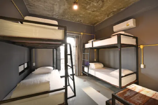 248 ストリート ホステル