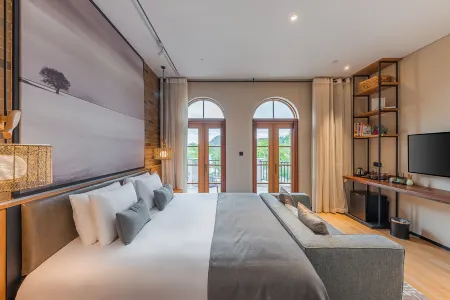 Read Wood Qiandao Manor Отели рядом с достопримечательностью «Hubin Park»