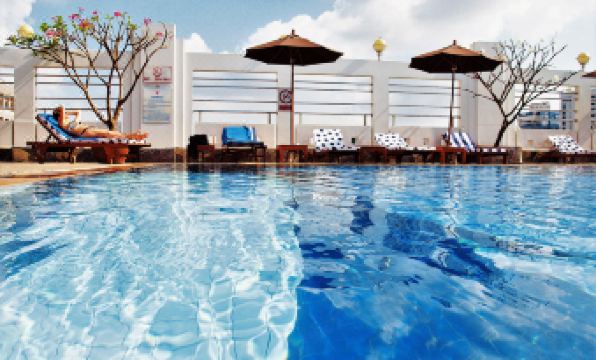 Zenith Sukhumvit Hotel