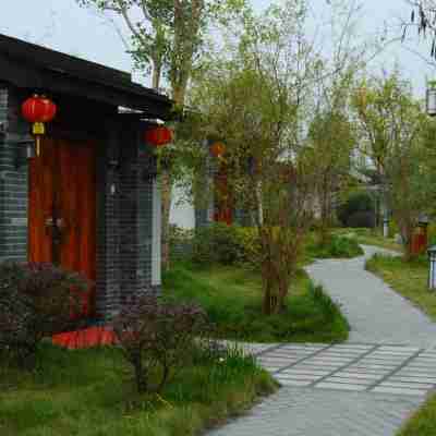 Chibi Longyou Hotel Hotel Exterior