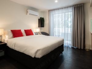 Ascot Budget Inn & Residences