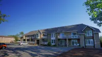 Fullerton Manor Inn Hotel in zona Niagara Peninsula Energy Inc