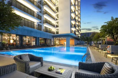 Somerset West Point Hanoi Hotels in Tây Hồ