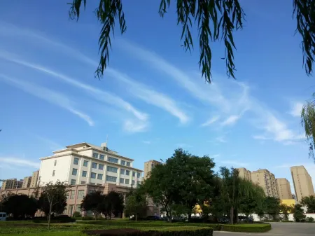 Guangrao Hotel Отели рядом с достопримечательностью «Dongying Vocational College of Science and Technology (New Campus)»