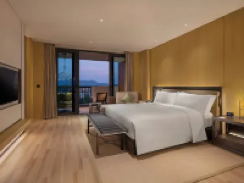 DoubleTree by Hilton Hainan-Xinglong Lakeside Hotels in Wanning