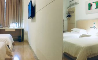 Yuanchao Apartment