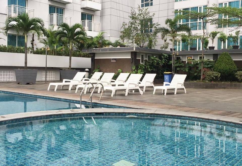 2. 엘 로열 호텔 ..