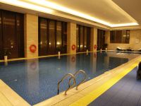 东台黄海森林温泉酒店 - 室内游泳池