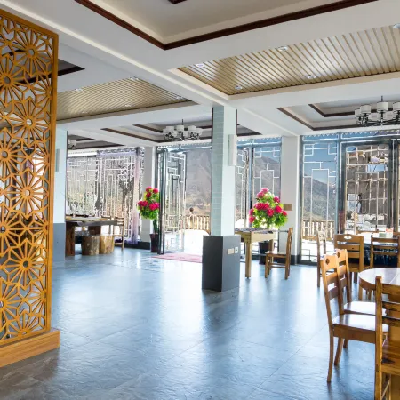 Golden Field Hotel (Longji Terrace No. 1 Observation Deck)