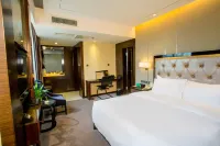 Xichang Minshan Hotel (Moon Lake Wetland Park Branch) Hotels in Xichang
