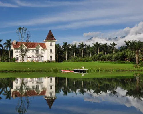 Villa Home 18 Hotels near Skcf