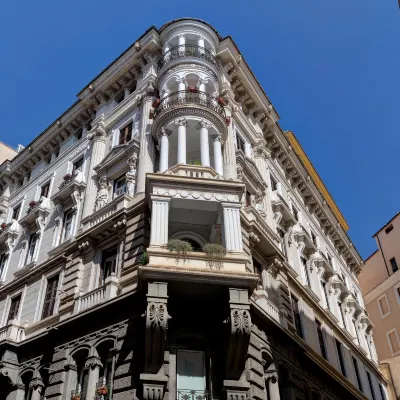 دهارما لاكشري هوتل آند سبا. Hotels near ساحة فيوميه