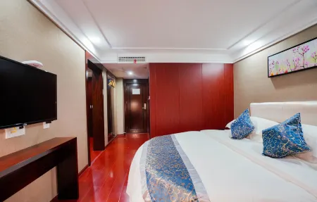 Golden Times Holiday Hotel Отели рядом с достопримечательностью «Piyanghu Park»