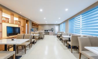 Botesiwei Hotel - Housity