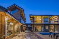 Xianlv Baisha Snow Mountain Hostel - บ้านพักหลังเล็ก