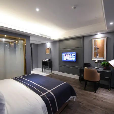 Lanbo Hotel (Loudi South High-speed ​​Railway Station)