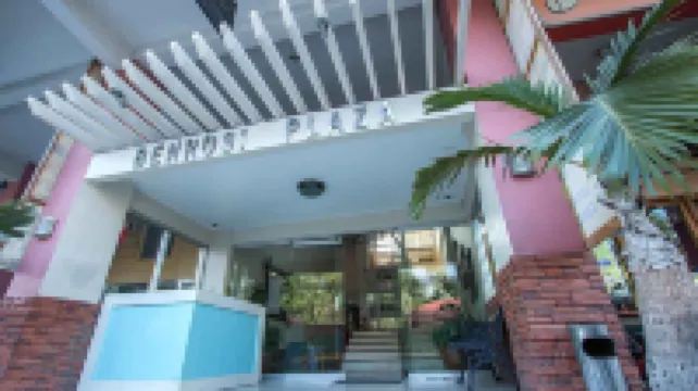 Ekonumi Rooms at Moonwalk Paranaque