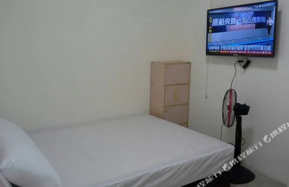 新北市嶺腳火車站民宿