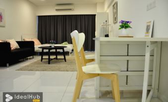 Summer Suites by Idealhub Basic