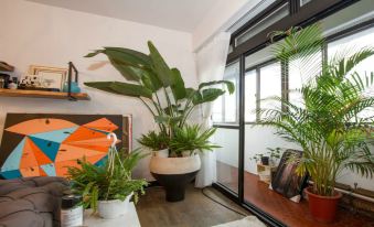 City Oasis Bohemia Apartment