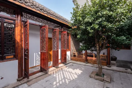 Yunlu Atrium Xixiangli Homestay (Kunshan Jinxi Branch) Отели рядом с достопримечательностью «Jinxi Town»